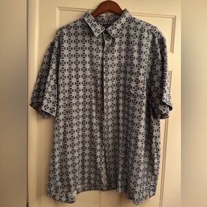 Roundtree & Yorke Men’s Gray and Beige Patterned Short Sleeve Shirt